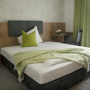  Hotel Boardinghouse